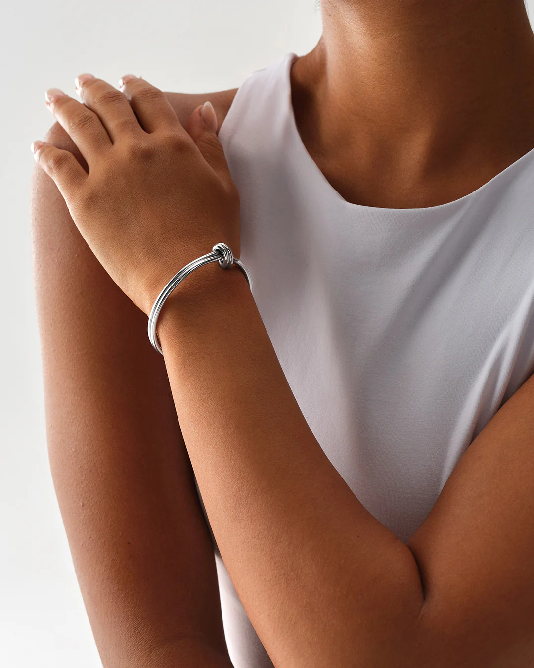 Dual Knot Bangle Polished - Image 5